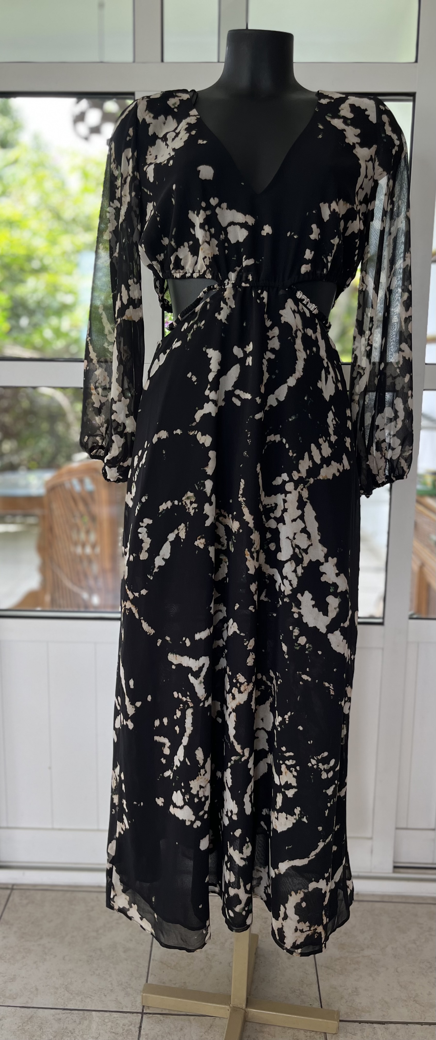 Robe imprimée et ajourée Zara